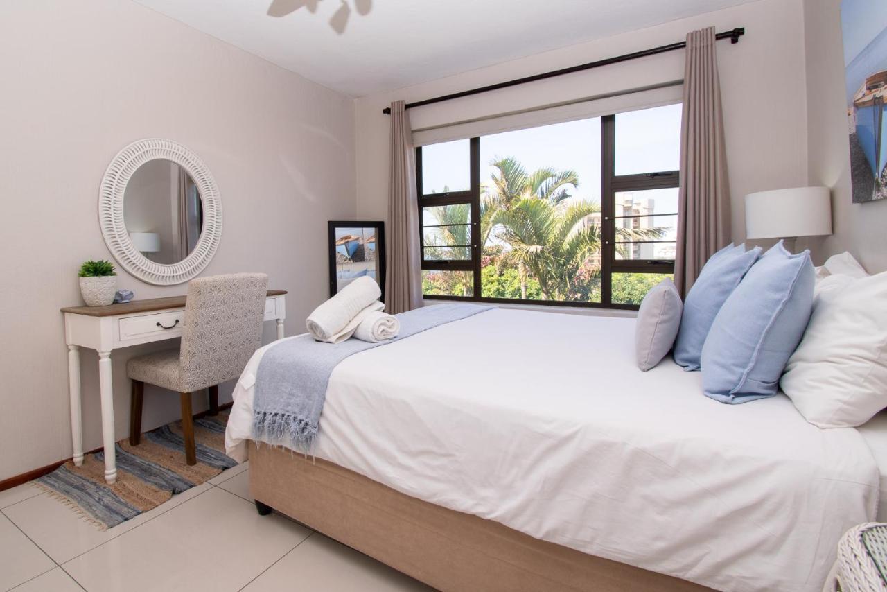 Appartamento 11 The Shades Umhlanga Rocks Durban Esterno foto