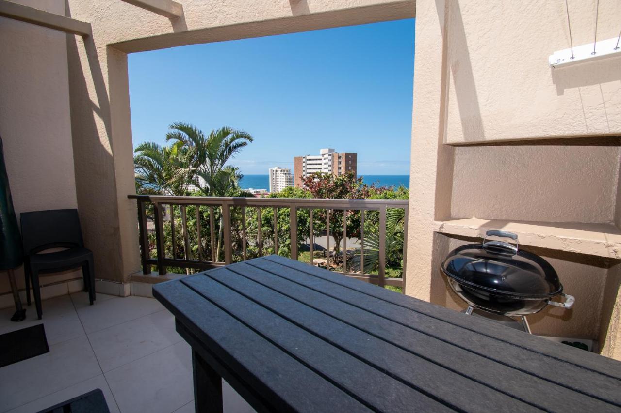 Appartamento 11 The Shades Umhlanga Rocks Durban Esterno foto